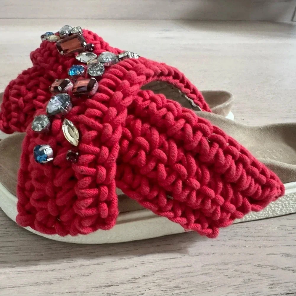 INUIKII Slipper Woven Stones Red color Size 38 (7.5)